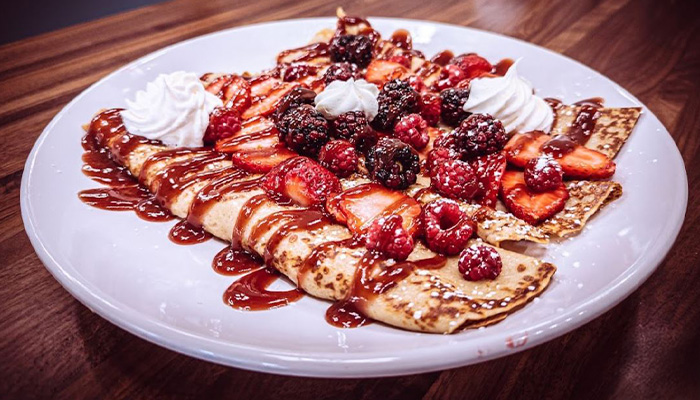 era-cafe-waunakee-breakfast-lunch-madison-restaurant-berry-crepes